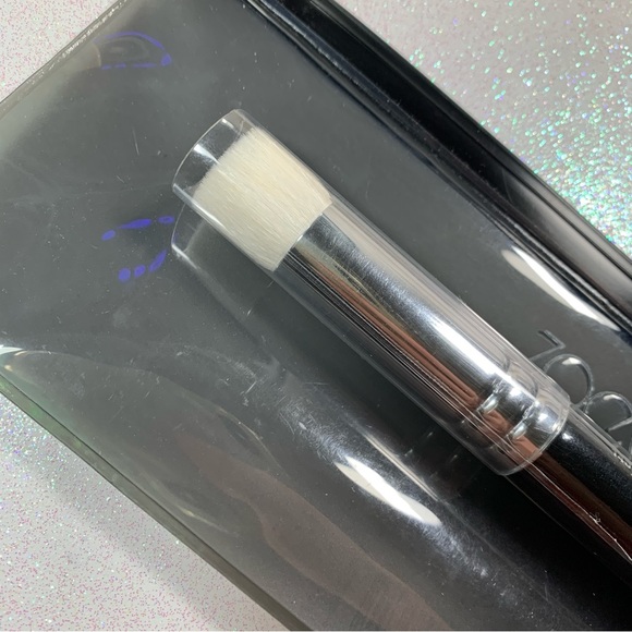 Zoeva 140 Brush - Picture 2 of 4